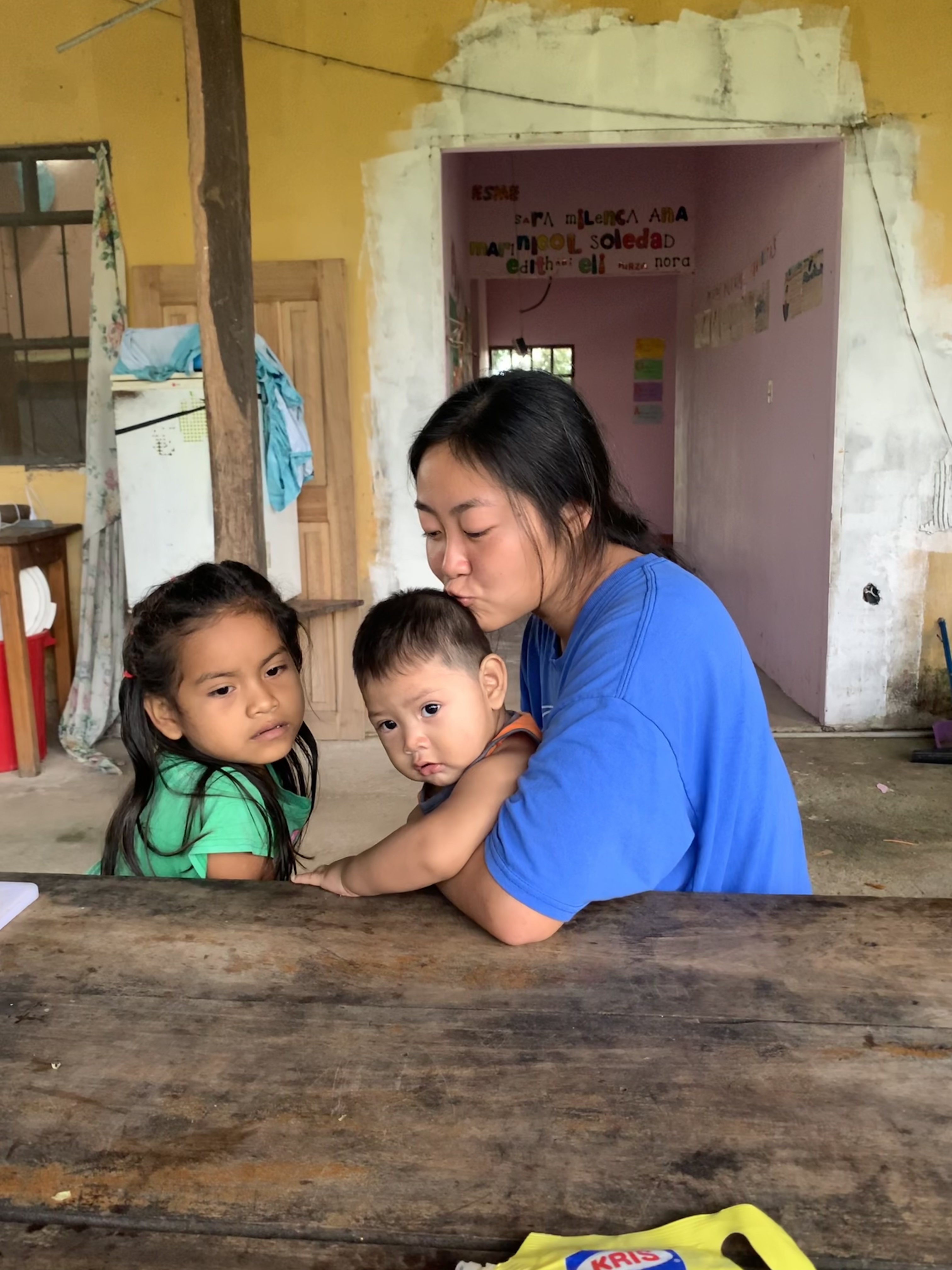 Maddy Ro with kids