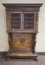 Mark Twain Cabinet