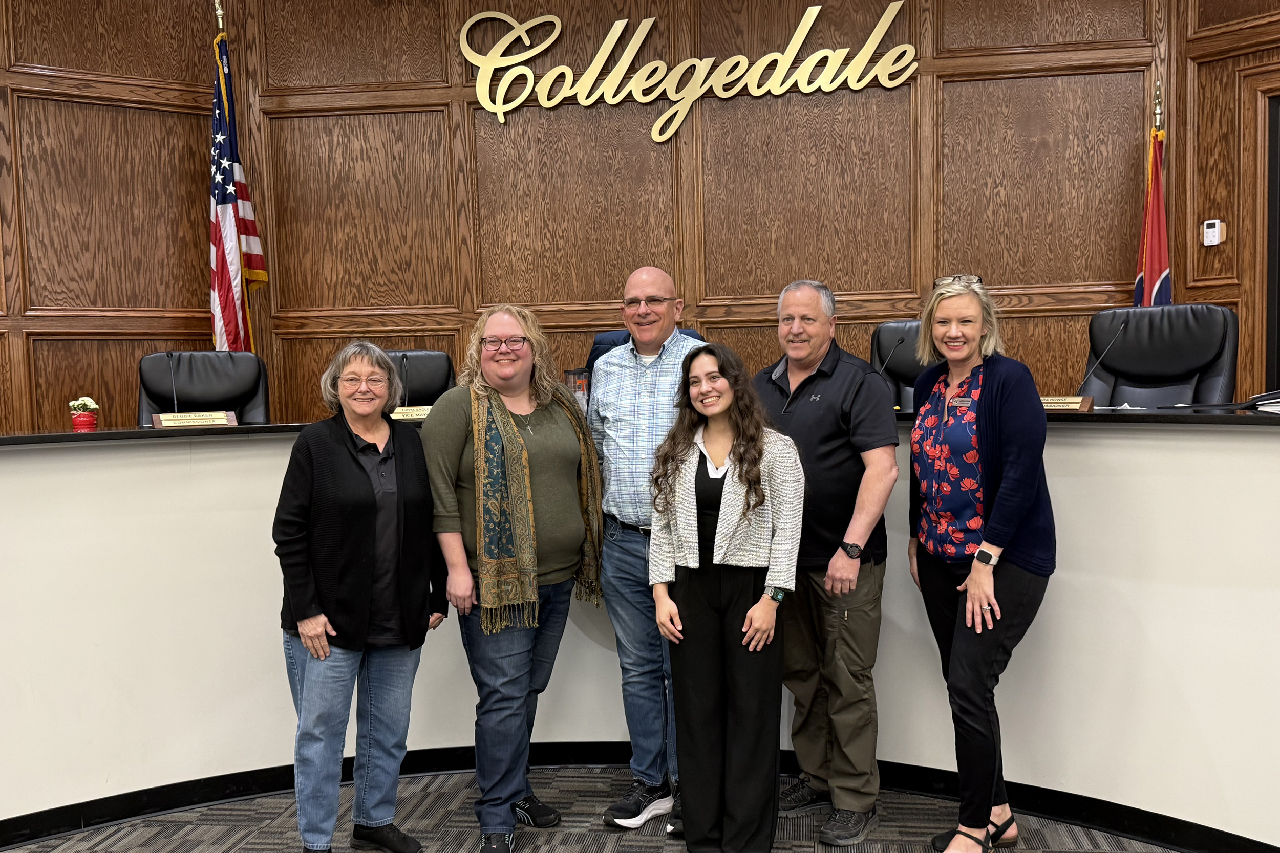 Laurissa Mancía with City of Collegedale Officials